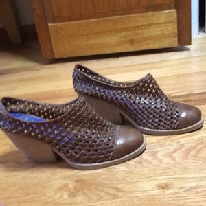 Inez’s wedges